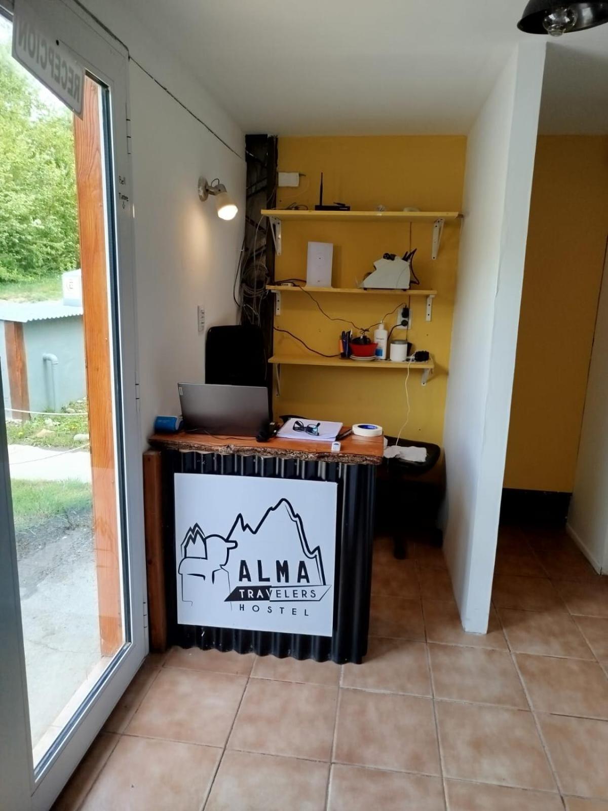 Hostel Alma Travelers El Chaltén Zewnętrze zdjęcie
