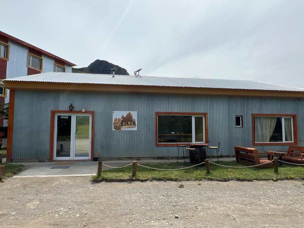 Hostel Alma Travelers El Chaltén Zewnętrze zdjęcie