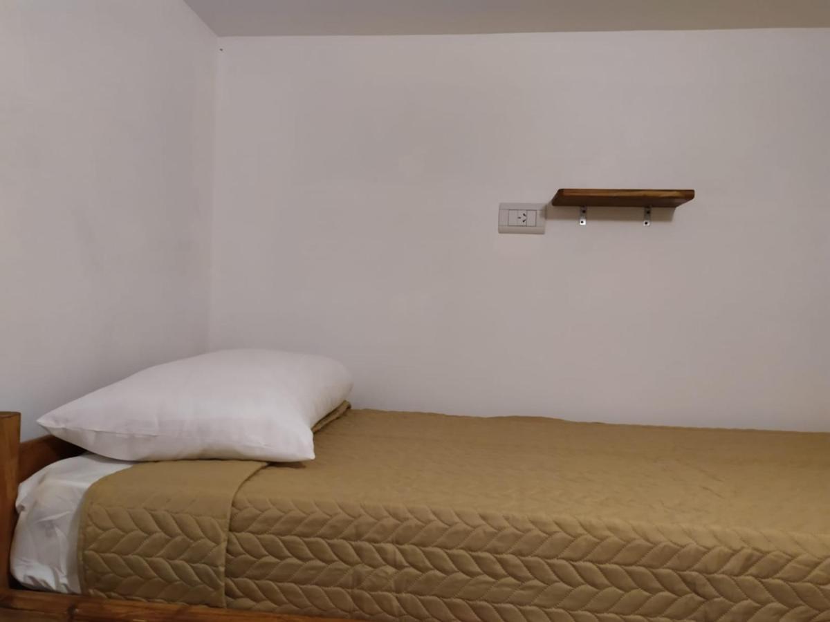 Hostel Alma Travelers El Chaltén Zewnętrze zdjęcie