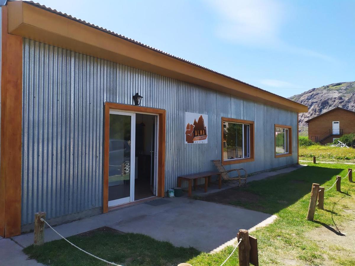 Hostel Alma Travelers El Chaltén Zewnętrze zdjęcie